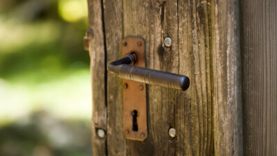 Persistent Knocking
